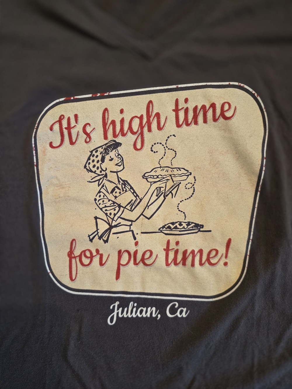 Vintage Gray Retro Tee w/ Cream Panel and Red Script Pie Graphic From Julian CA